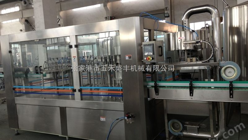 非真空包装机则通过热封的方式将食品包装在塑料袋中，不进行真空处理。其特点如下：